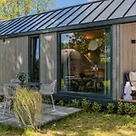 Tinyhouse 2 Pers Met Prive Hottub *