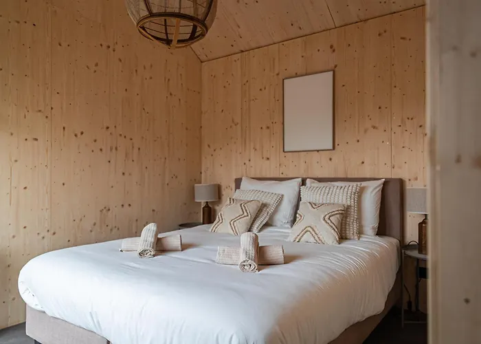 Casa de Férias Tinyhouse 2 Pers Met Hottub *