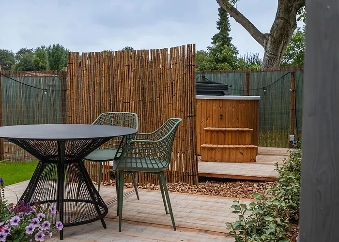 Tinyhouse 2 Pers Met Hottub *